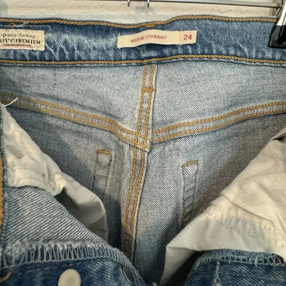 Levi's Wedgie Straight Jeans Womens 24 Leopard Print High Rise - Picture 5 of 9